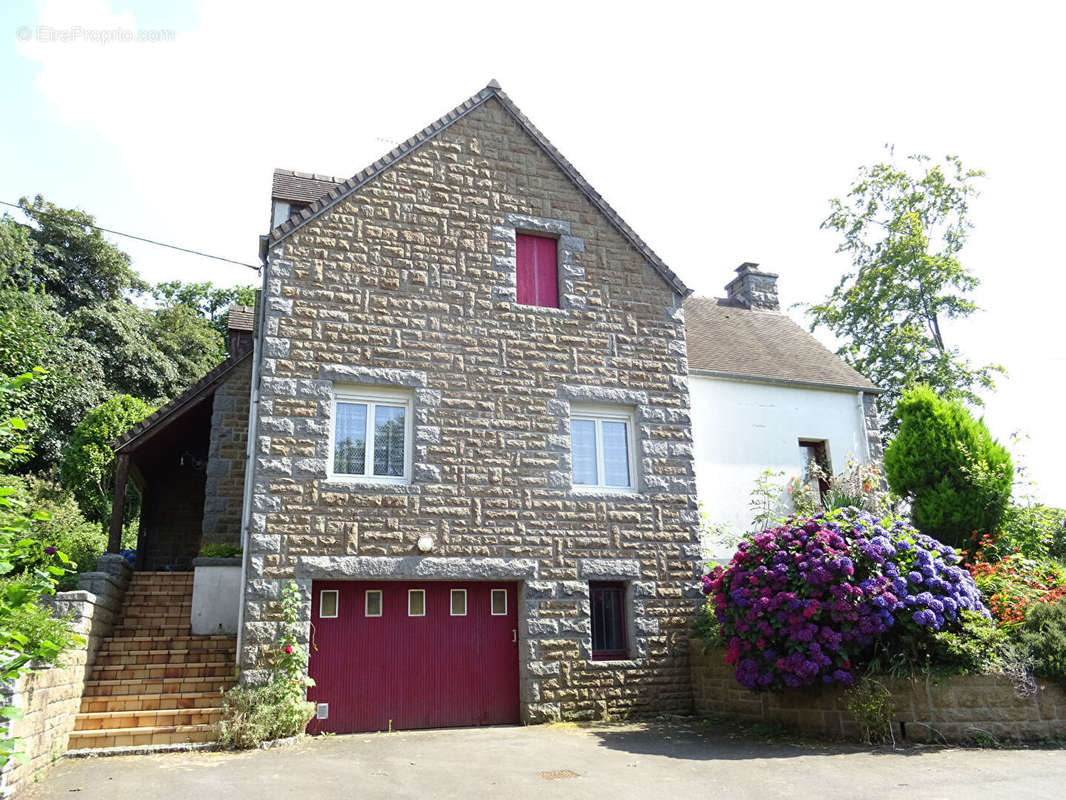 Maison à MORTAIN