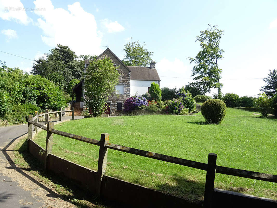 Maison à MORTAIN