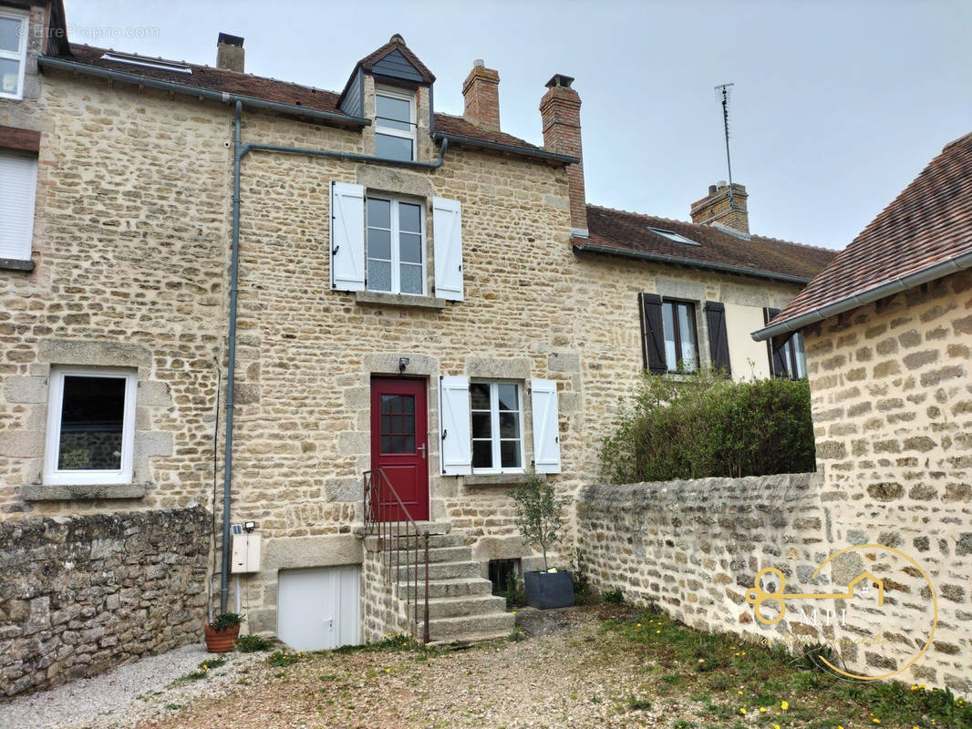 Maison à DAMIGNY