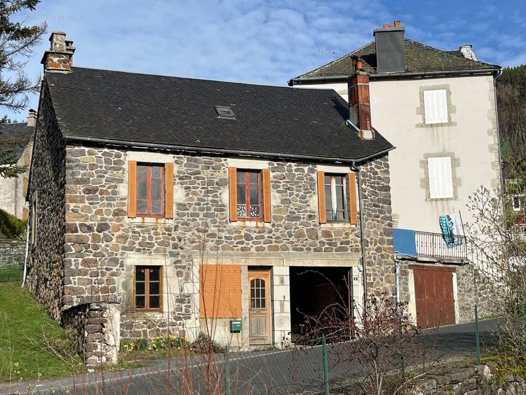 Maison à CHEYLADE