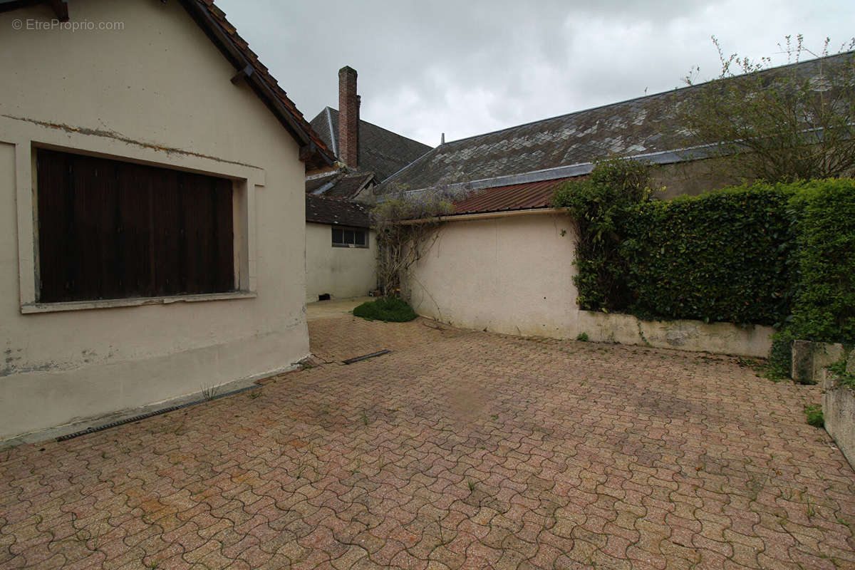 Maison à CHATEAUNEUF-EN-THYMERAIS