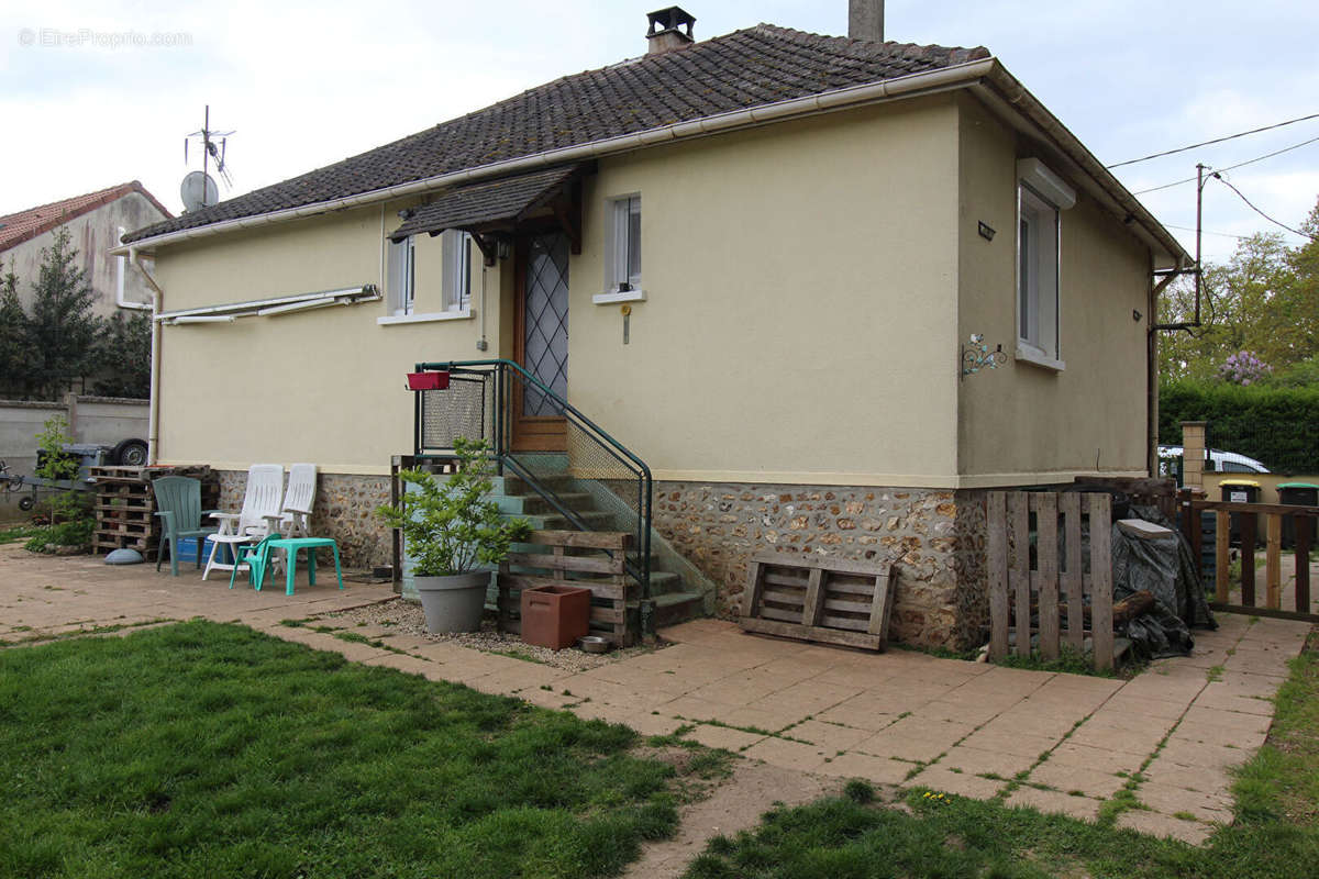 Maison à CHATEAUNEUF-EN-THYMERAIS