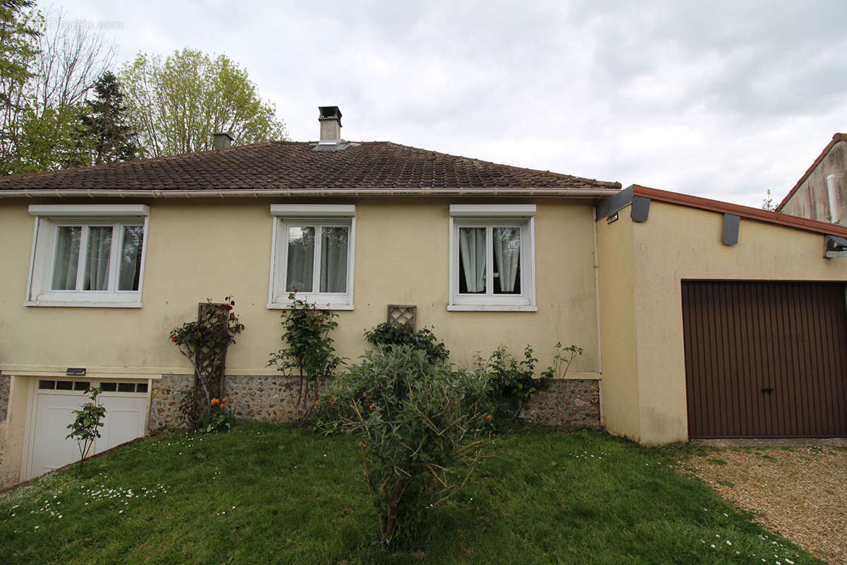 Maison à CHATEAUNEUF-EN-THYMERAIS