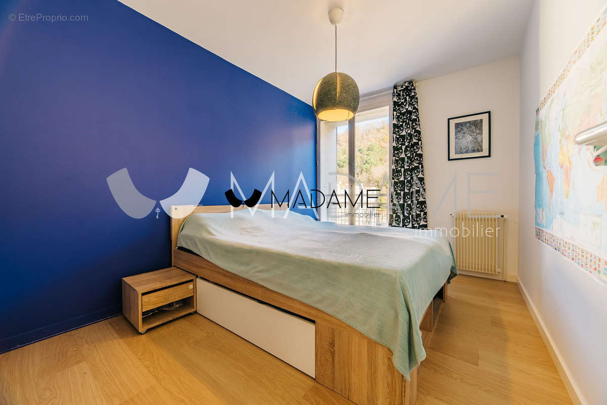 chambre calme #vue #grenoble #T4 #avendre #estimation #immobilier #real estate - Appartement à SAINT-MARTIN-D&#039;HERES