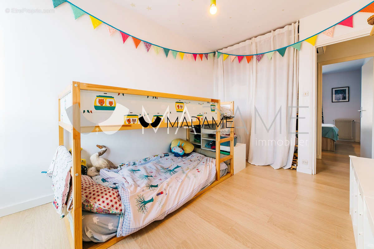 chambre enfants #vue #grenoble #T4 #avendre #estimation #immobilier #real estate - Appartement à SAINT-MARTIN-D&#039;HERES