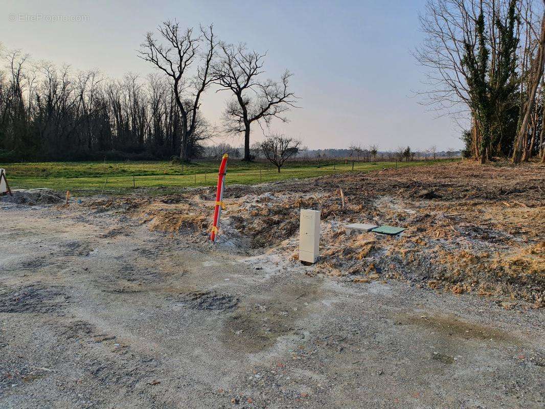 Terrain à LIBOURNE