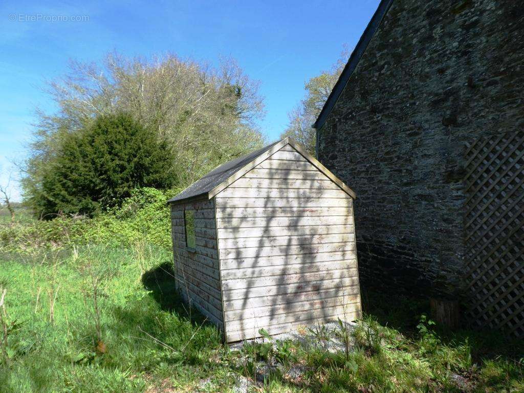 Maison à MAEL-CARHAIX