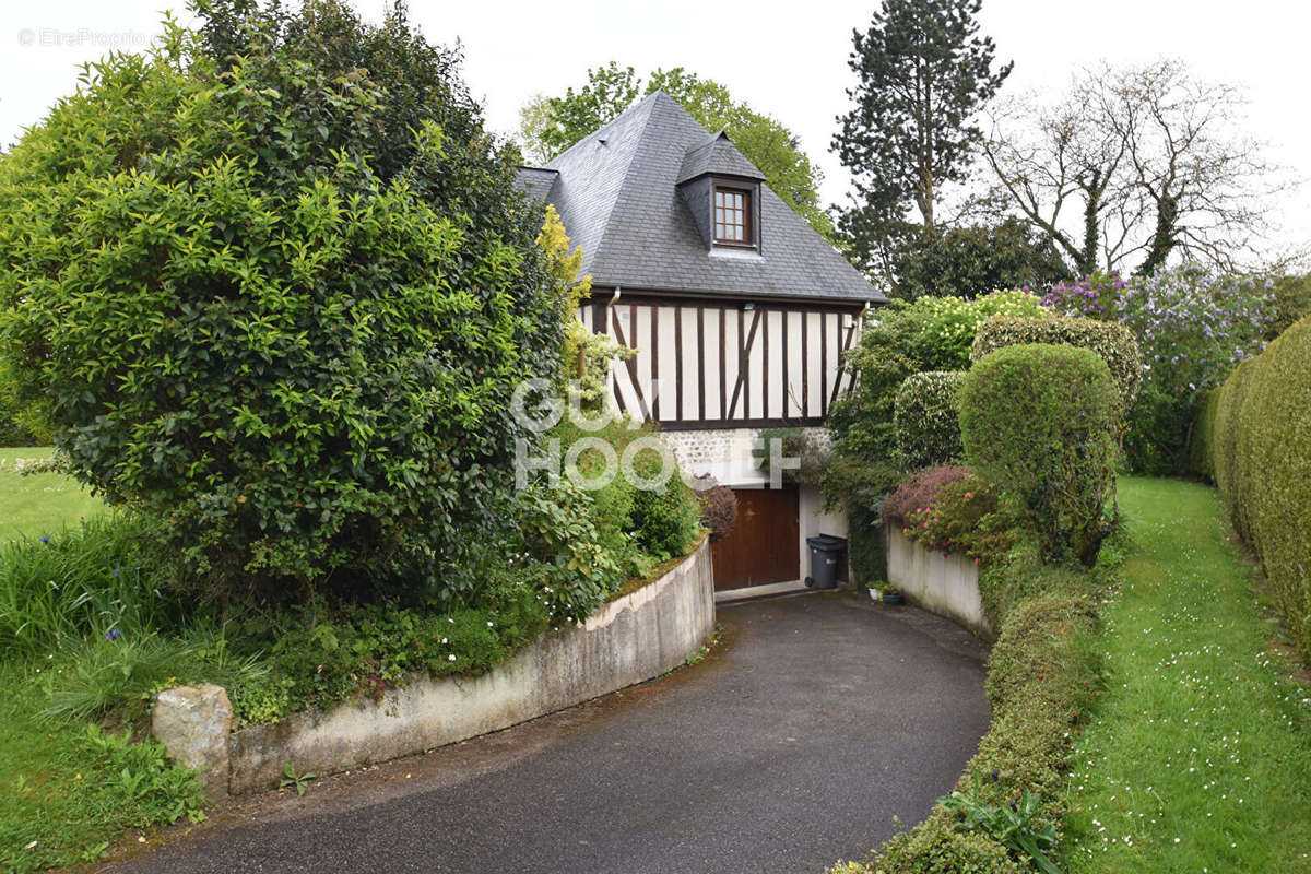 Maison à MALAUNAY