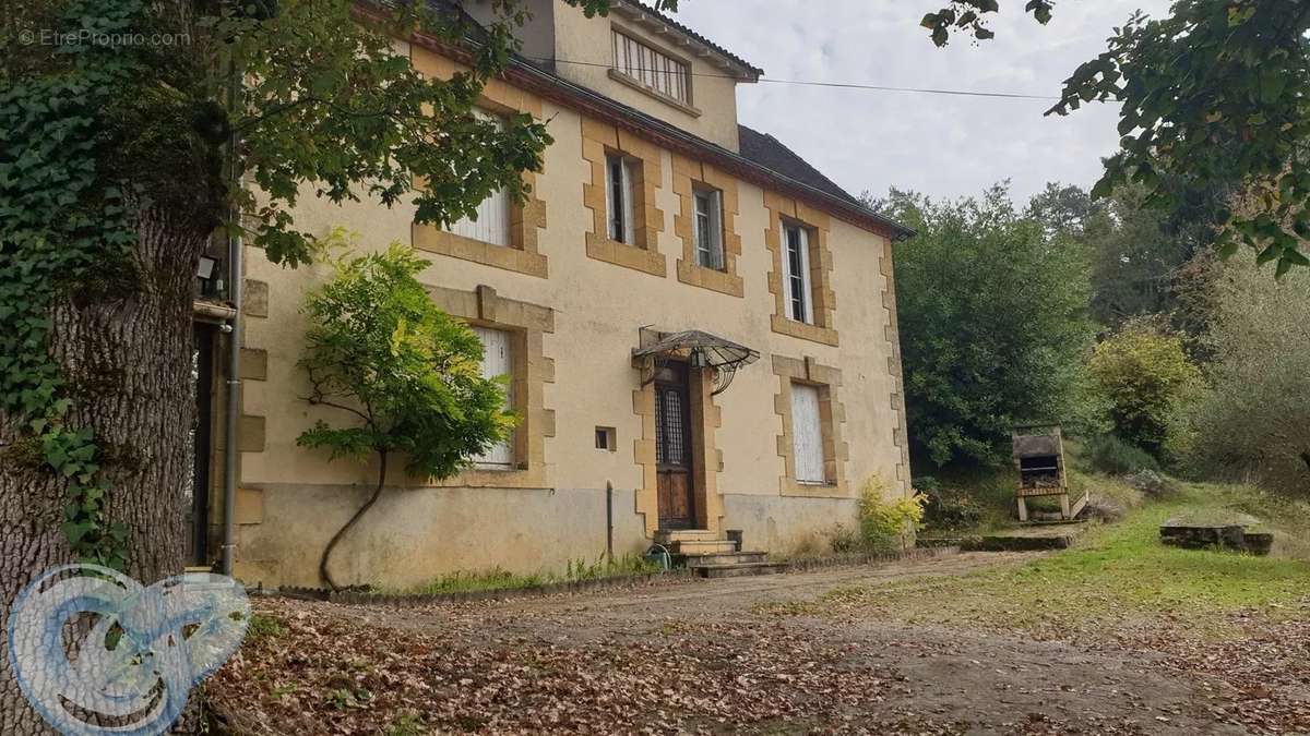 Maison à SAINT-CYPRIEN