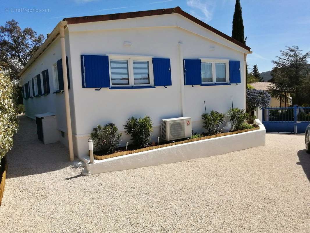 Maison à ROQUEBRUNE-SUR-ARGENS