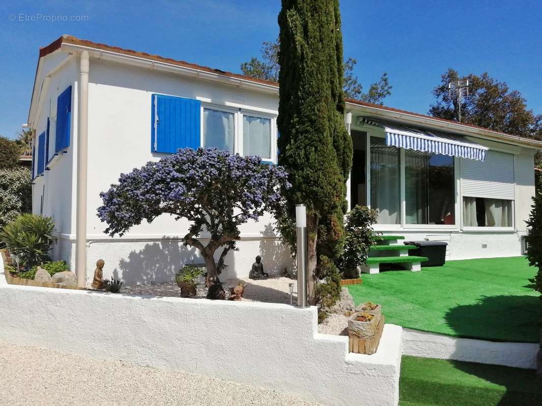 Maison à ROQUEBRUNE-SUR-ARGENS