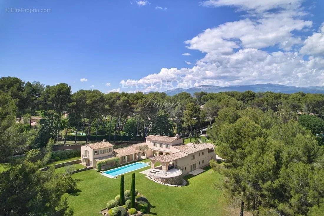 Maison à MOUGINS