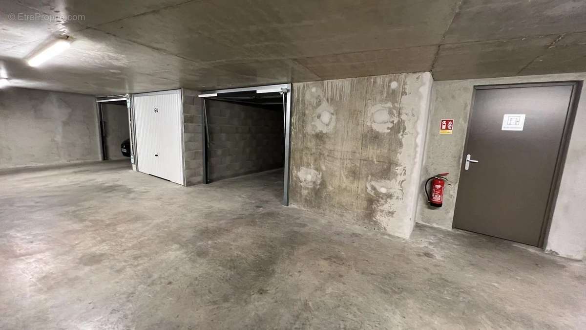 Parking à GIVORS