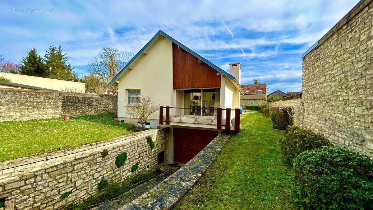 Maison à MANTES-LA-JOLIE