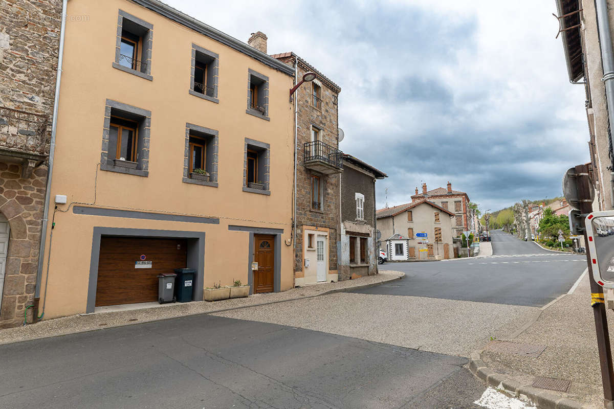 Maison à LEMPDES-SUR-ALLAGNON