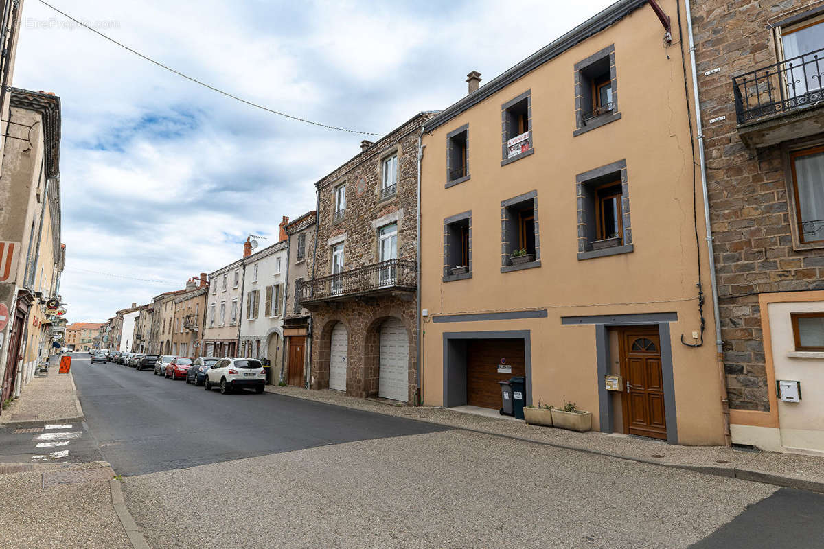 Maison à LEMPDES-SUR-ALLAGNON