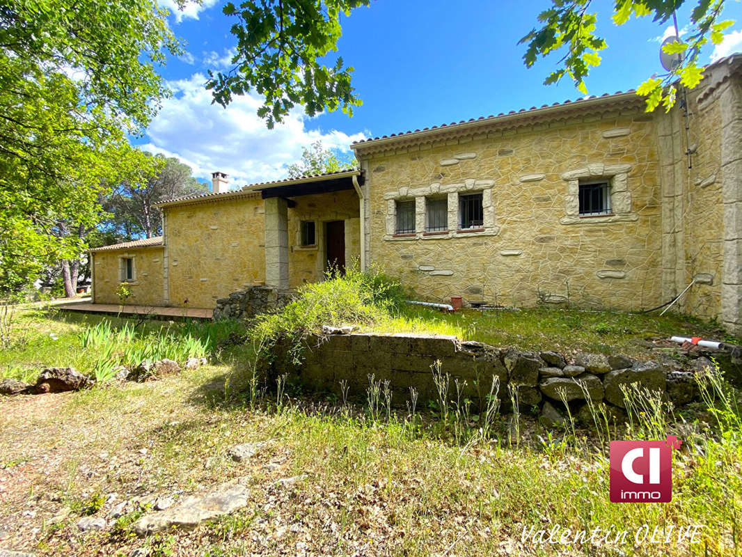 Maison à CAMPS-LA-SOURCE