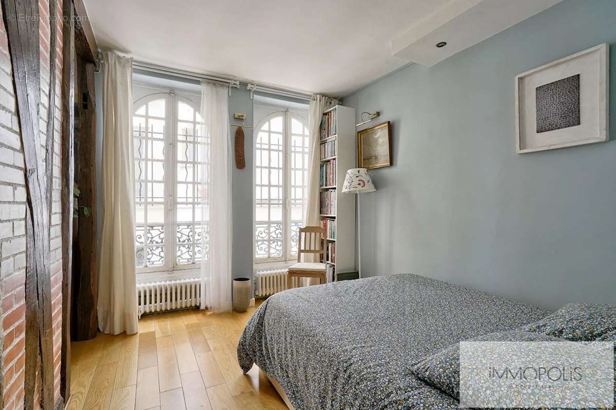 Appartement à PARIS-18E