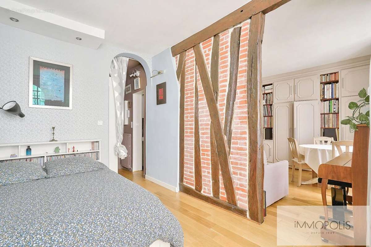 Appartement à PARIS-18E