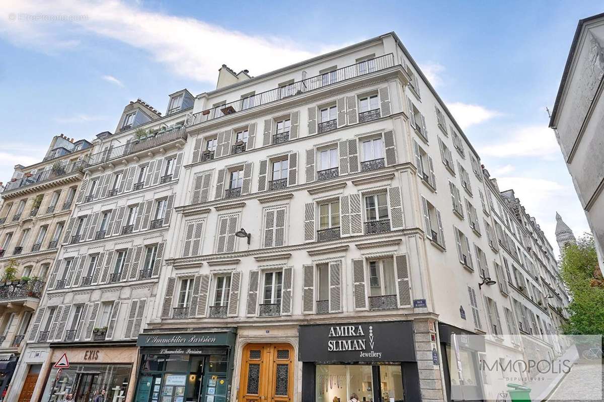 Appartement à PARIS-18E