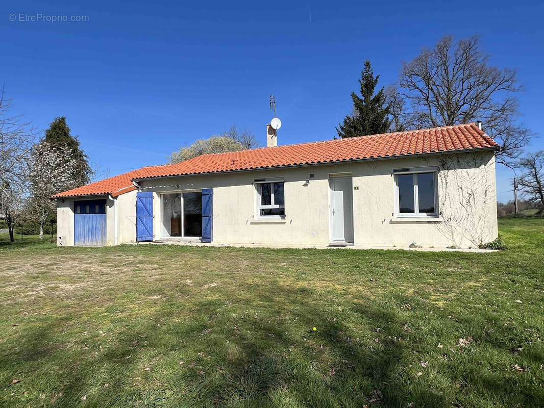 Maison à GAJOUBERT