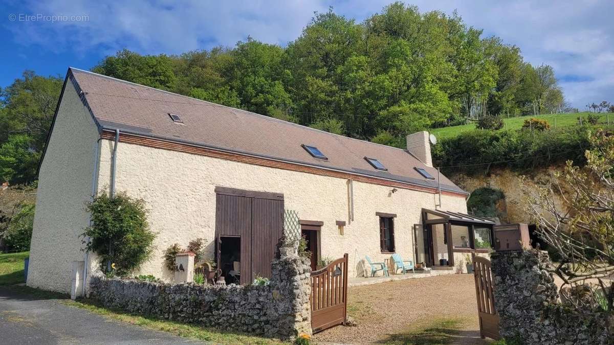 Maison à SAVIGNY-SUR-BRAYE