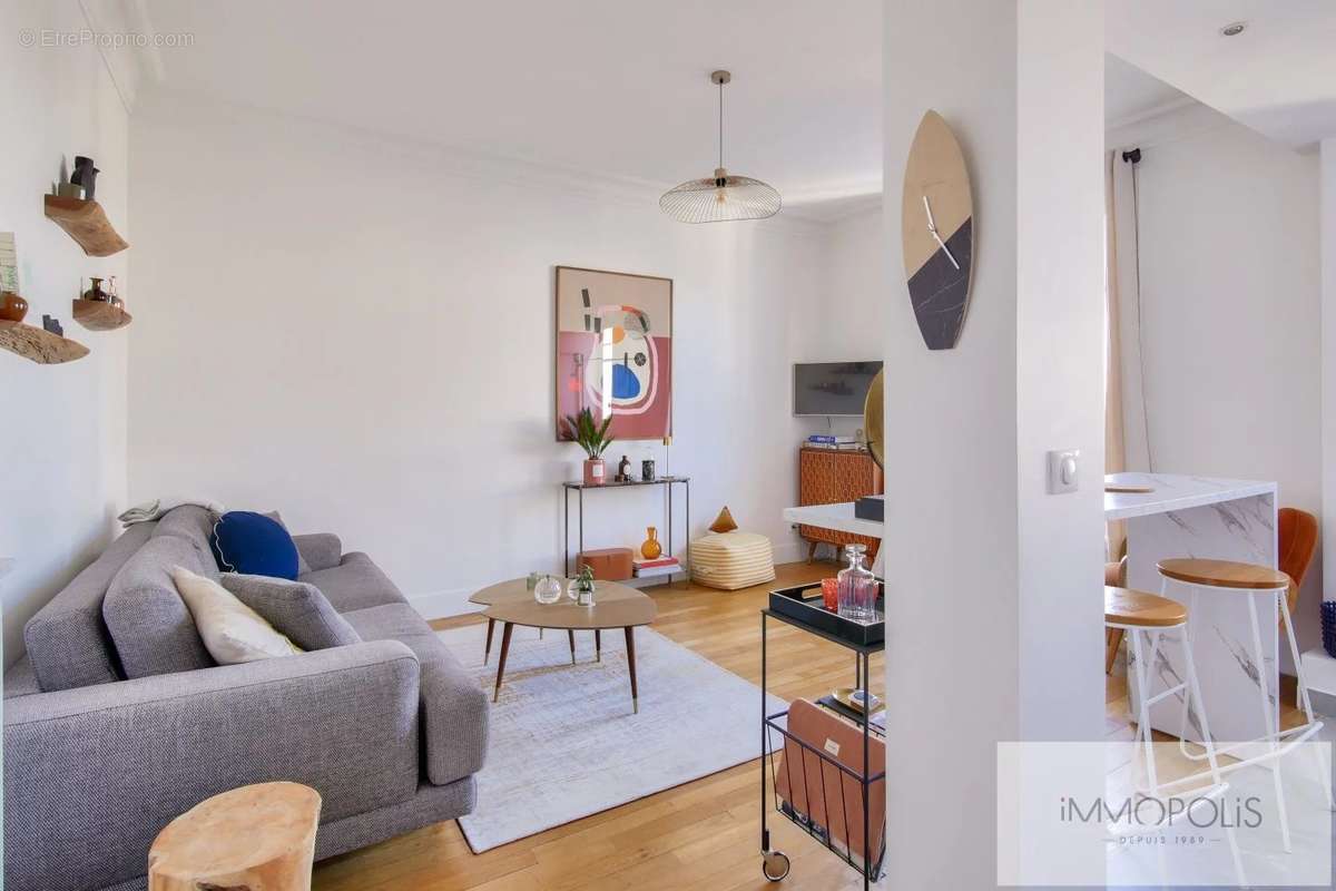 Appartement à PARIS-18E