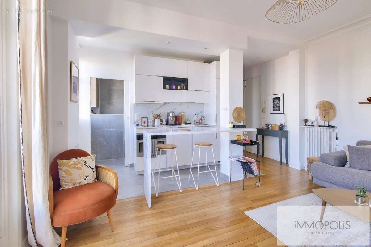 Appartement à PARIS-18E