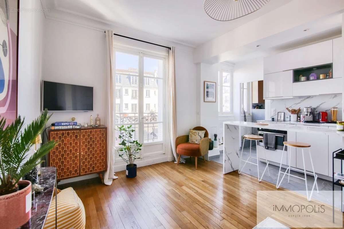 Appartement à PARIS-18E