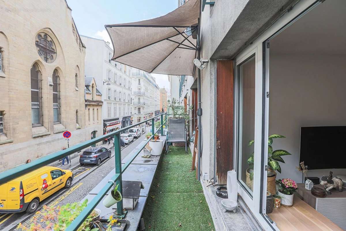 Appartement à PARIS-18E