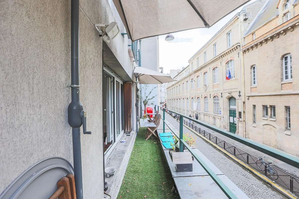 Appartement à PARIS-18E