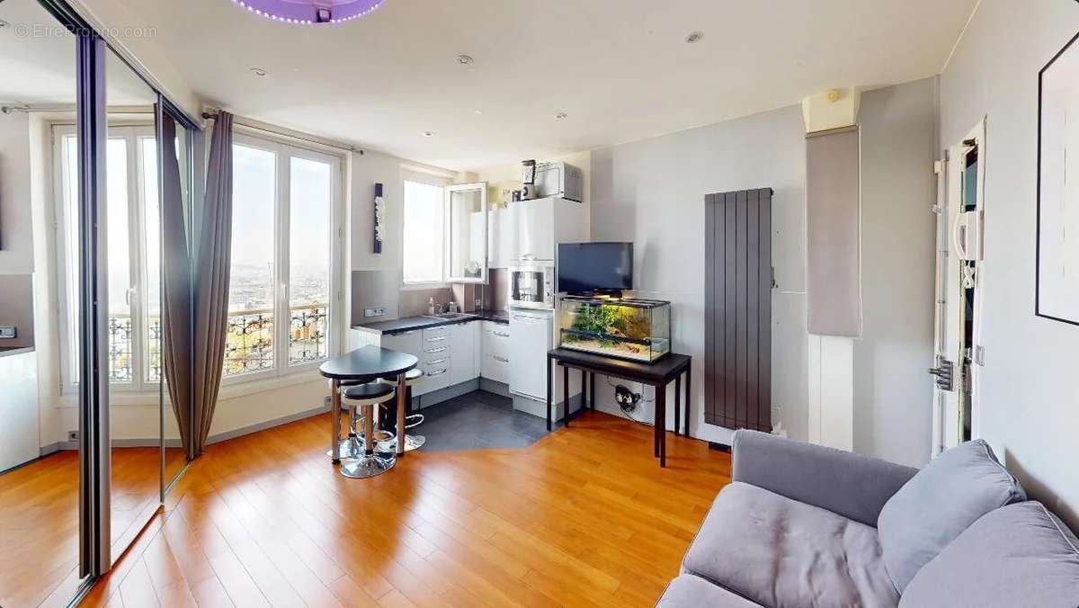 Appartement à PARIS-18E