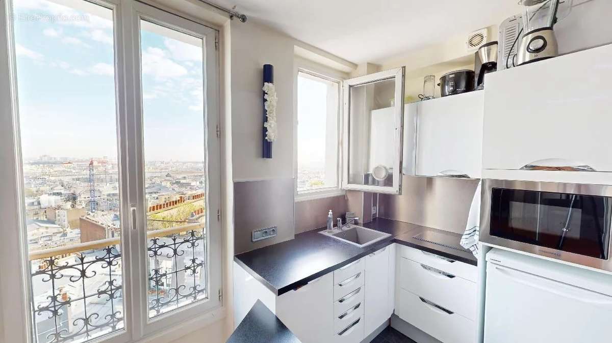 Appartement à PARIS-18E