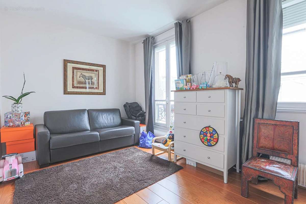 Appartement à PARIS-18E