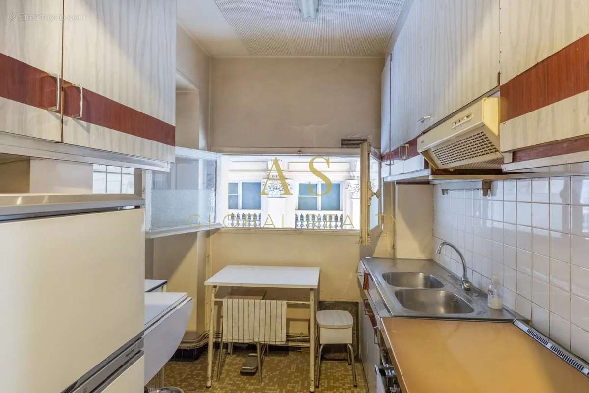 Appartement à PARIS-7E