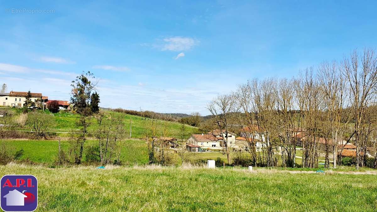 Terrain à SAVERDUN