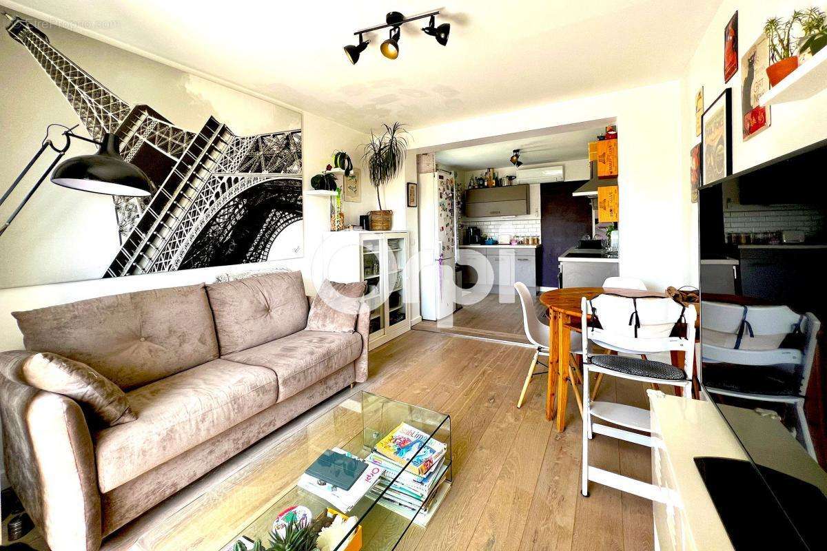 Appartement à MANDELIEU-LA-NAPOULE