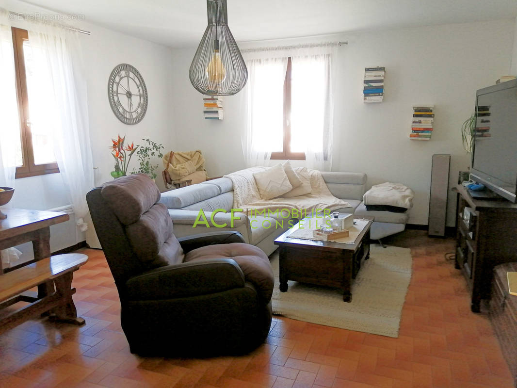 Appartement à HYERES