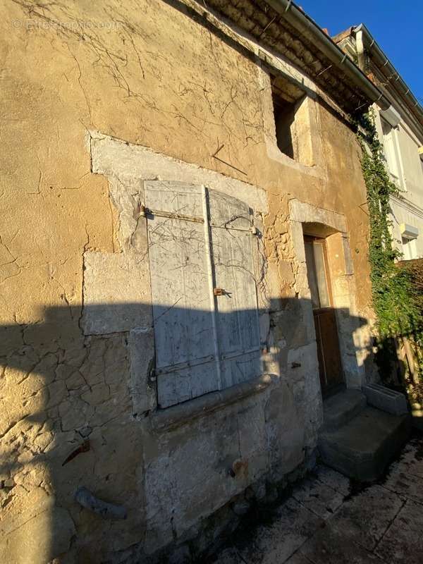 Maison à RUELLE-SUR-TOUVRE