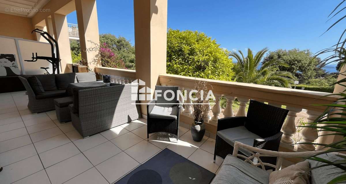 Appartement à HYERES