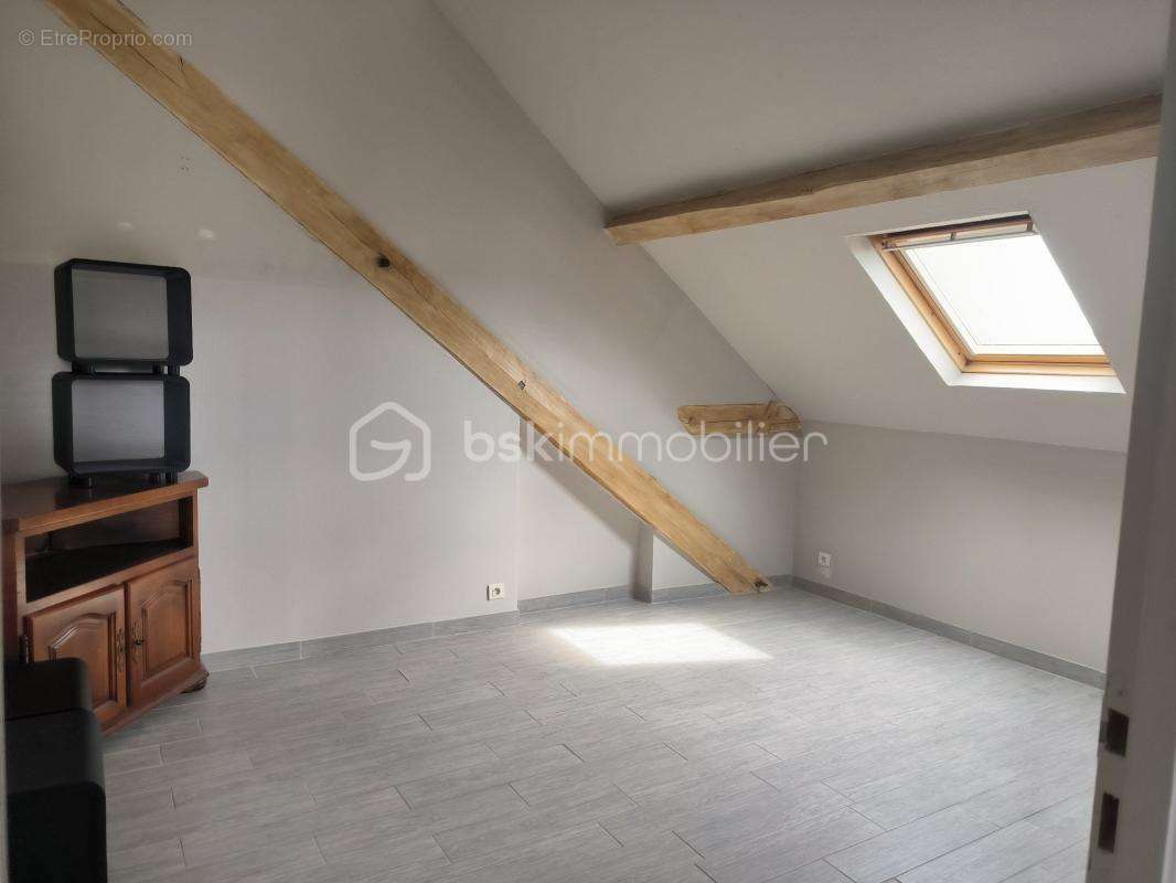 Appartement à VILLENEUVE-SUR-YONNE