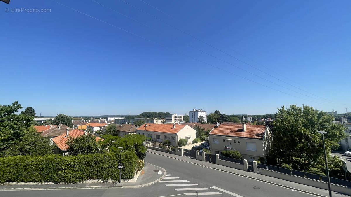 Appartement à TINQUEUX