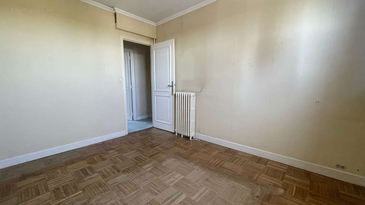 Appartement à TINQUEUX