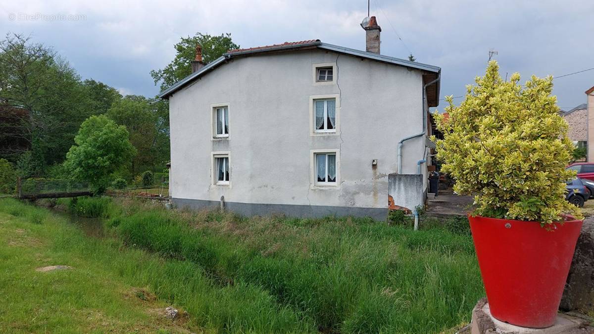 Maison à MONTHUREUX-SUR-SAONE