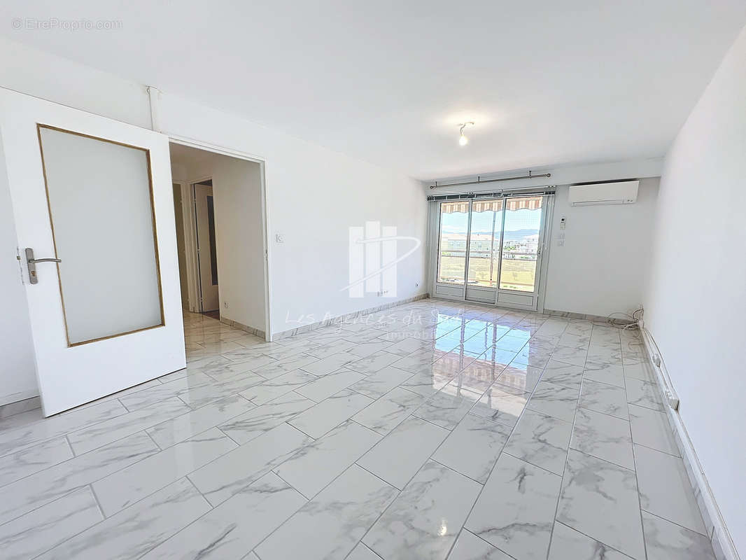 Appartement à FREJUS