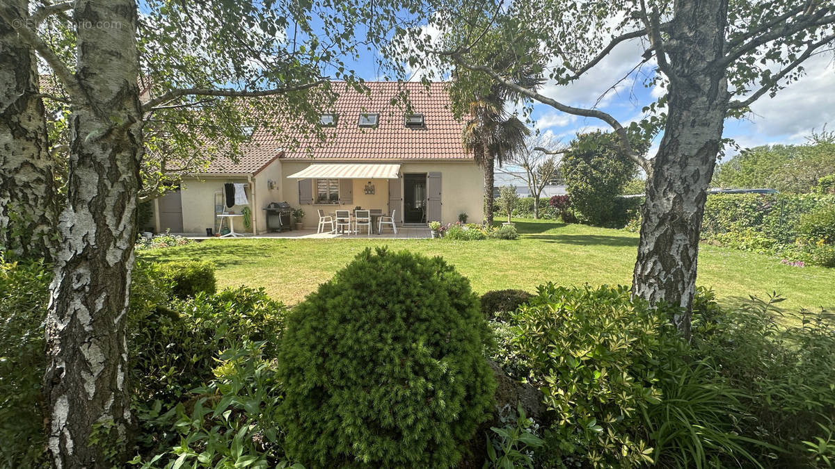 Maison à MAROLLES-EN-HUREPOIX