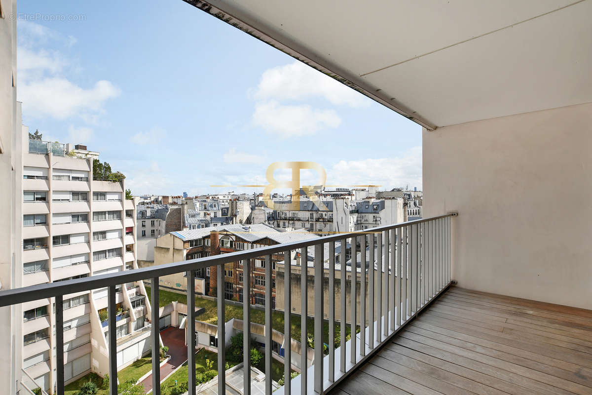 Appartement à PARIS-10E