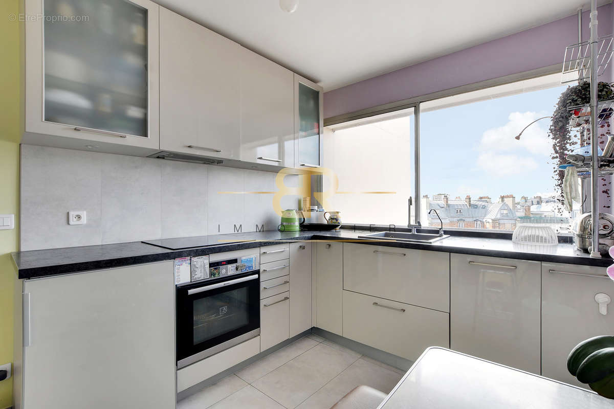 Appartement à PARIS-10E