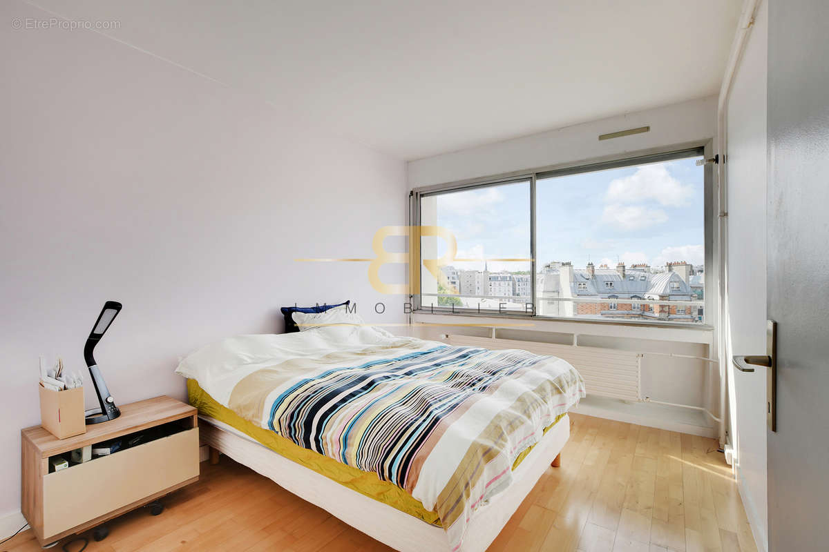 Appartement à PARIS-10E