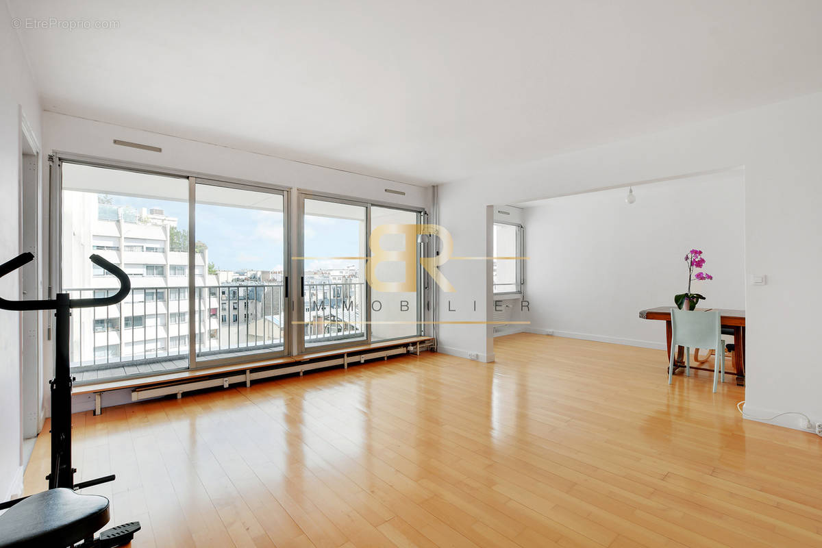 Appartement à PARIS-10E